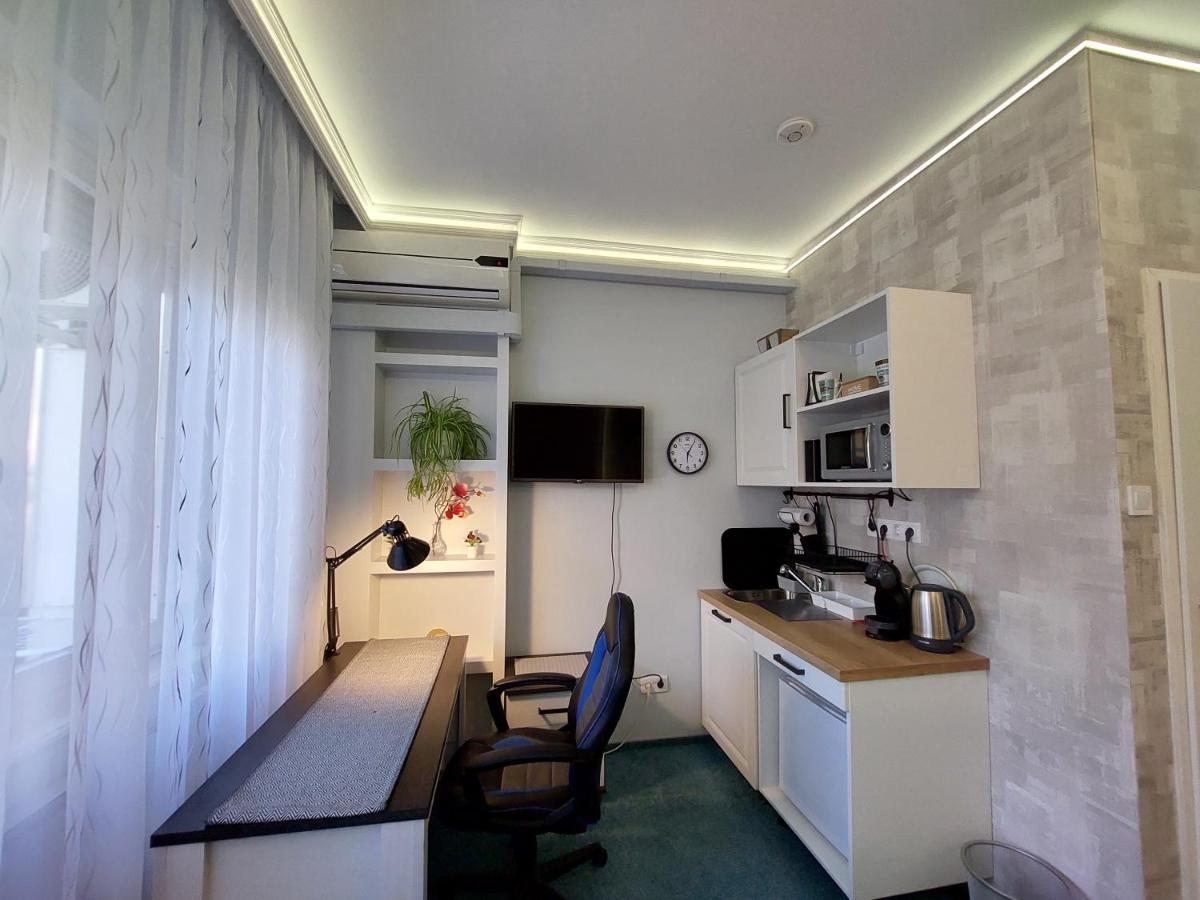 דברצן Summer House Emeleti Szoba מראה חיצוני תמונה