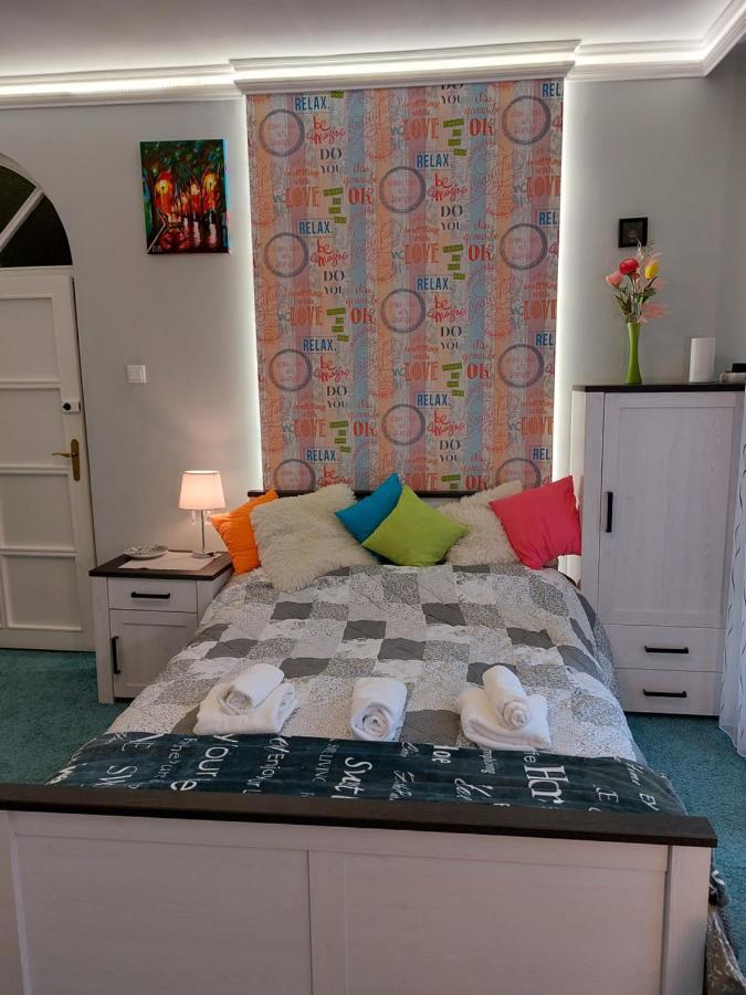 דברצן Summer House Emeleti Szoba מראה חיצוני תמונה